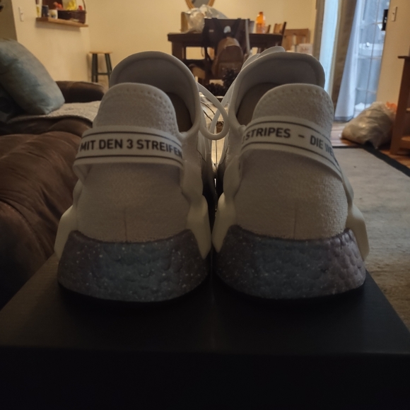 Adidas NMD_R1.V2 white speckled main image 5